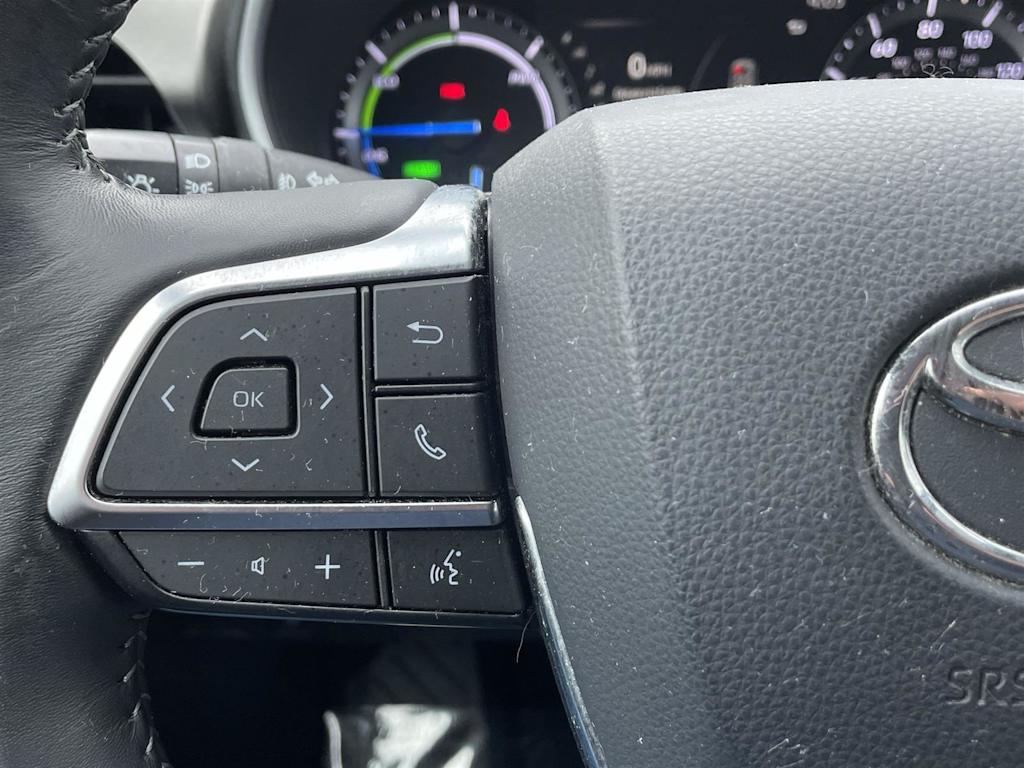 Thumbnail: 2020 Toyota Highlander - 32