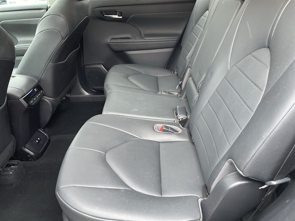 Thumbnail: 2020 Toyota Highlander - 11