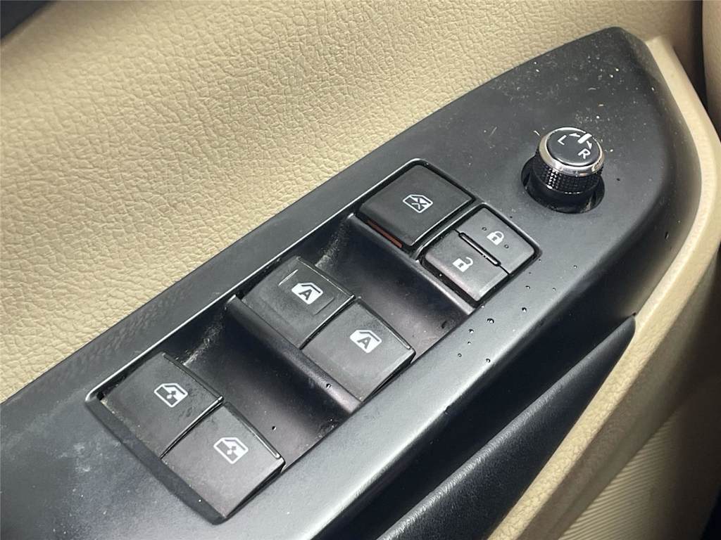 Thumbnail: 2018 Toyota Highlander - 20