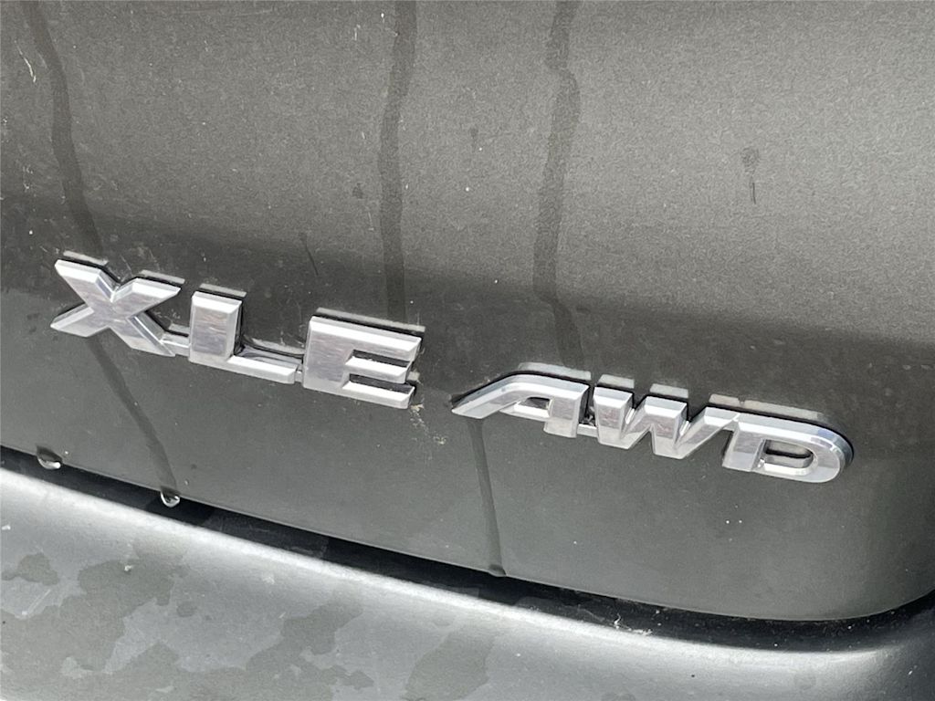 Thumbnail: 2018 Toyota Highlander - 4