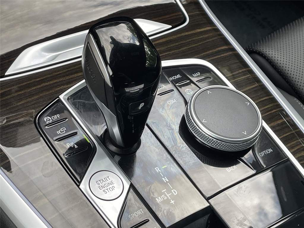 Thumbnail: 2023 BMW X5 - 13