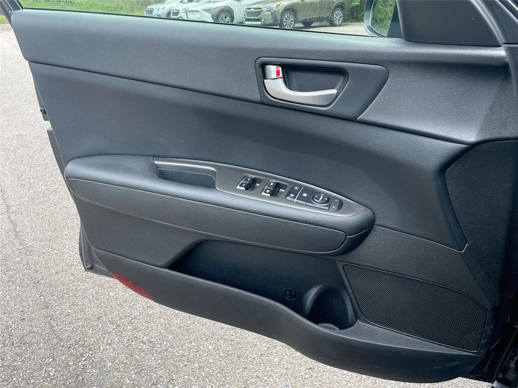 Thumbnail: 2019 Kia Optima - 19