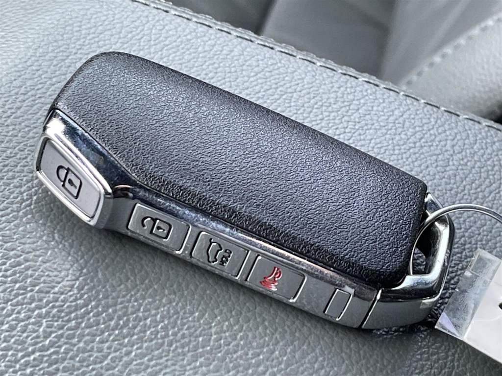 Thumbnail: 2023 Kia Sportage - 16