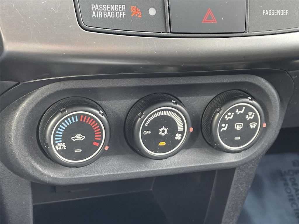 Thumbnail: 2013 Mitsubishi Lancer - 24