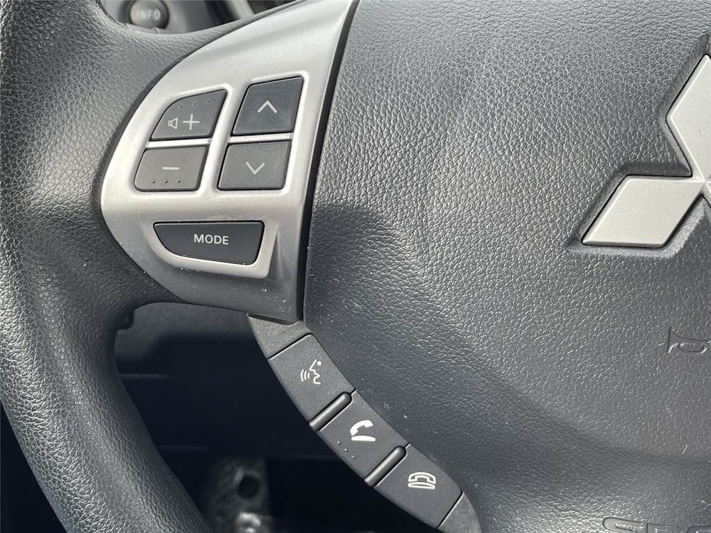 Thumbnail: 2013 Mitsubishi Lancer - 28