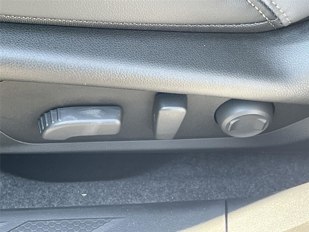 Thumbnail: 2026 Subaru Outback - 21