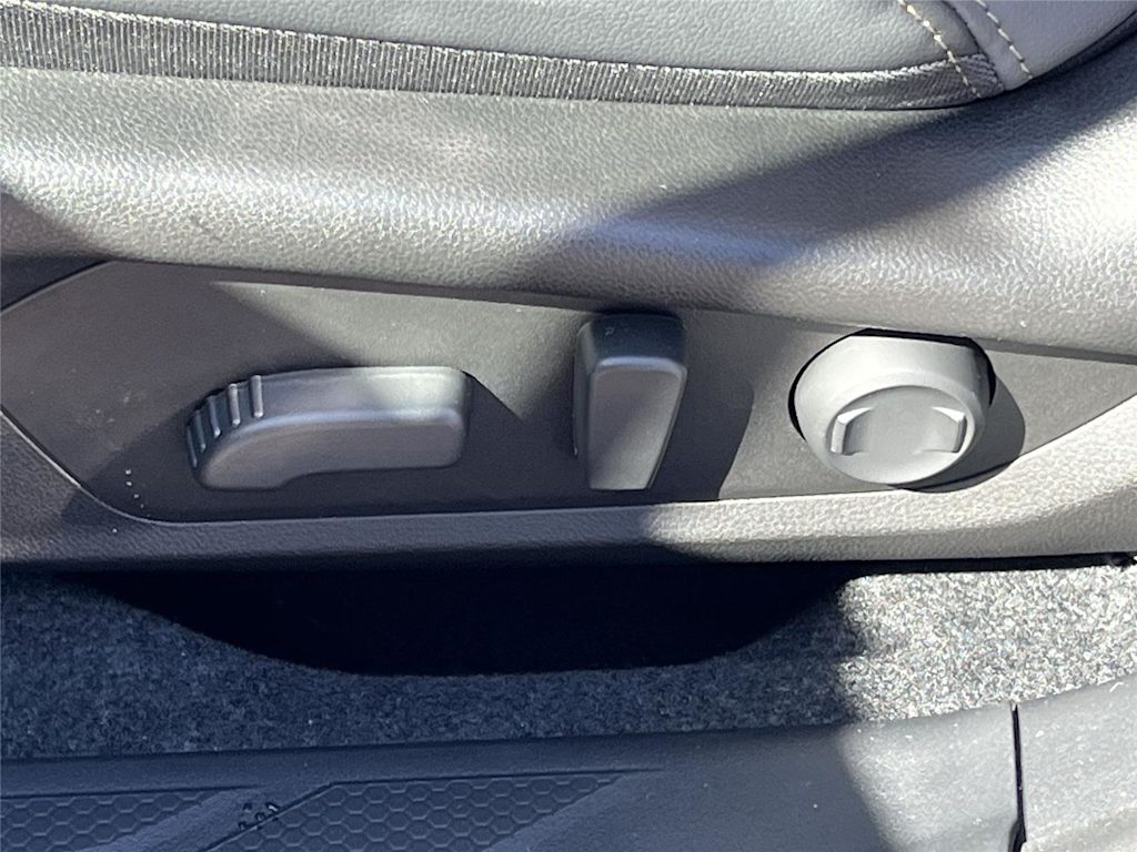 Thumbnail: 2026 Subaru Outback - 22