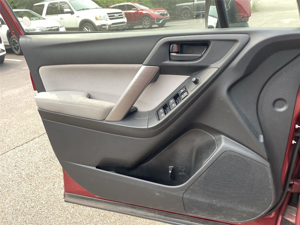 Thumbnail: 2015 Subaru Forester - 21