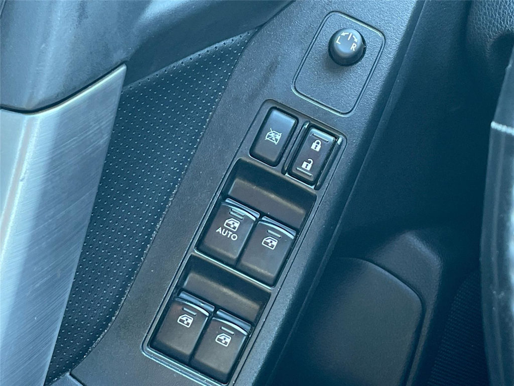 Thumbnail: 2016 Subaru Forester - 18