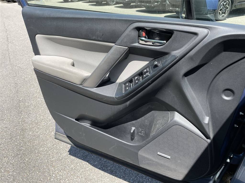 Thumbnail: 2015 Subaru Forester - 21