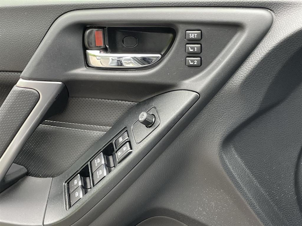 2017 Subaru Forester Touring 27