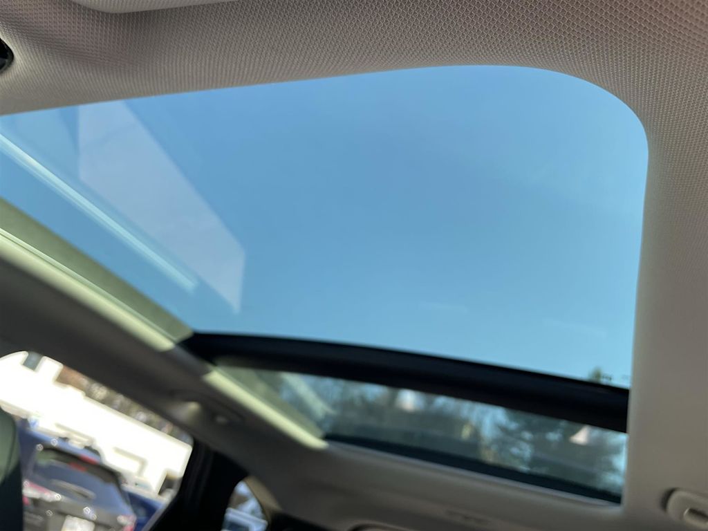 Thumbnail: 2022 Hyundai Tucson - 23