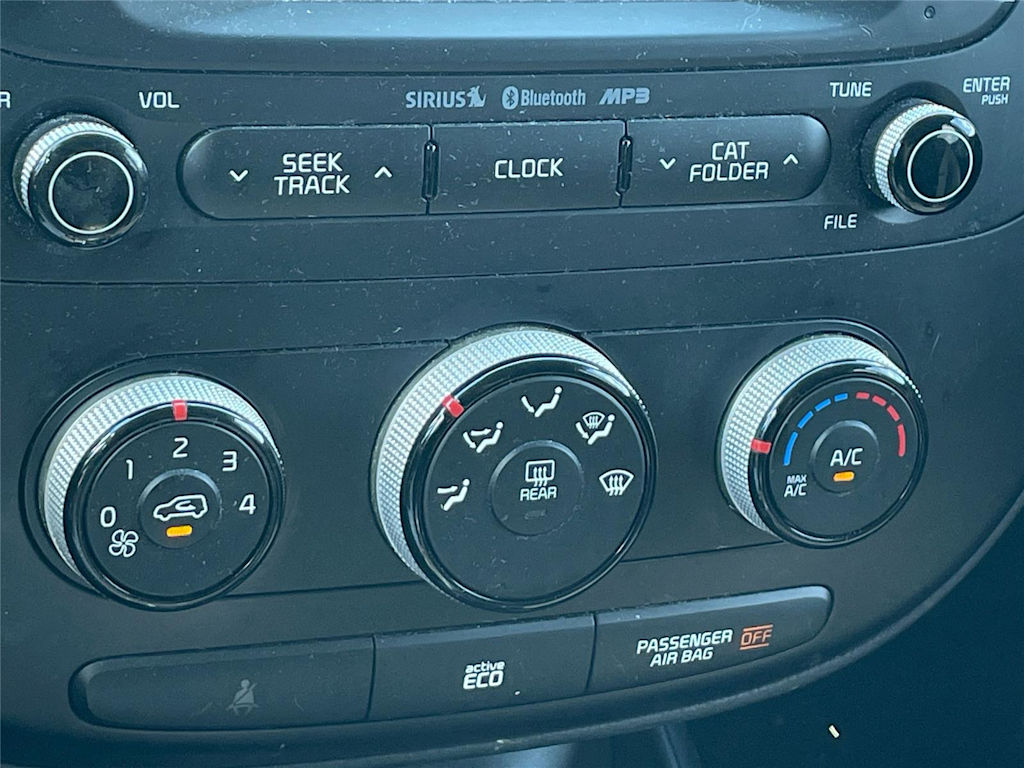 Thumbnail: 2016 Kia Soul - 16