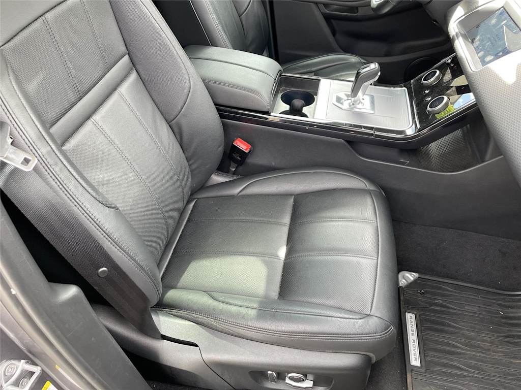 Thumbnail: 2021 Land Rover Range Rover Evoque - 10