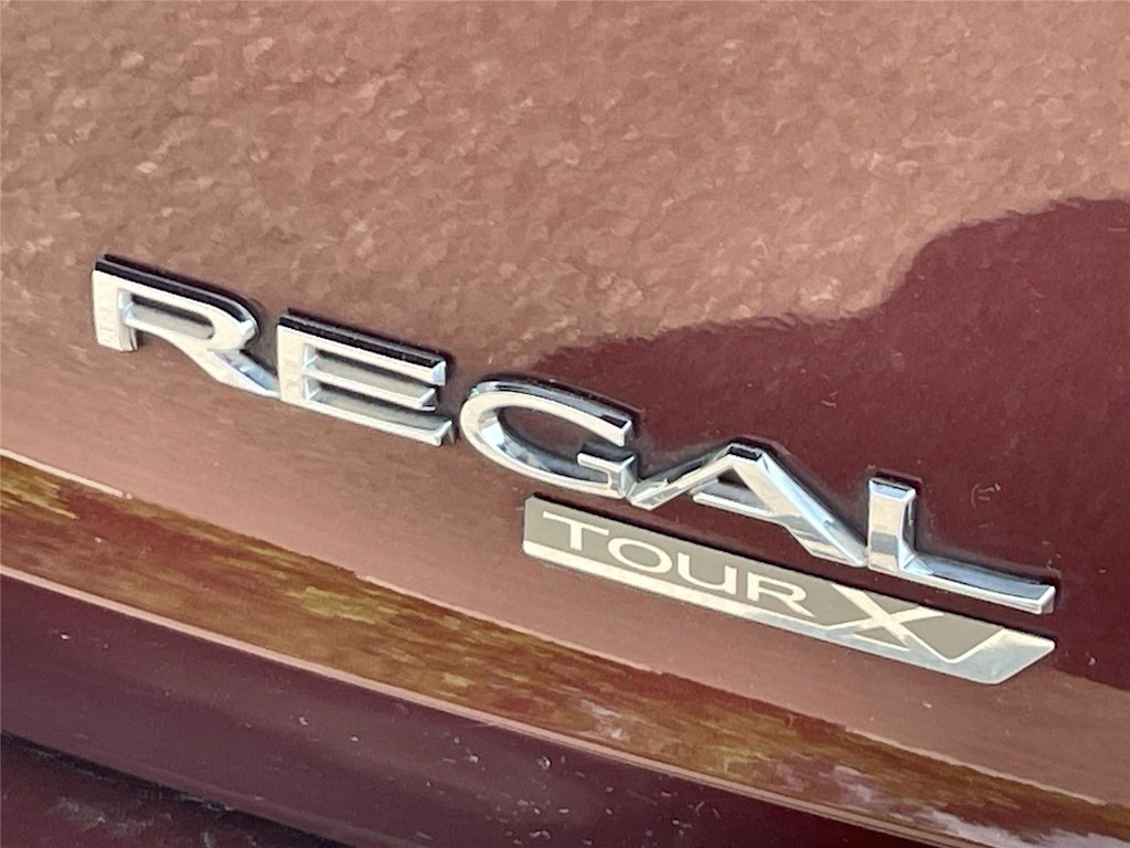 Thumbnail: 2018 Buick Regal - 7