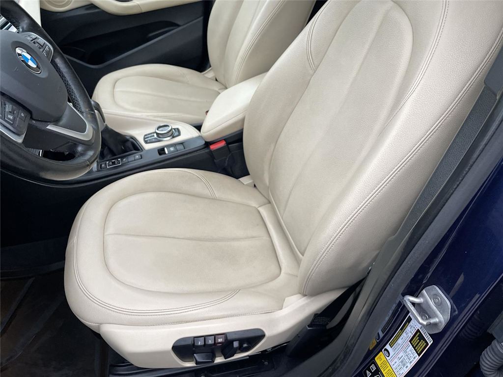 Thumbnail: 2017 BMW X1 - 9