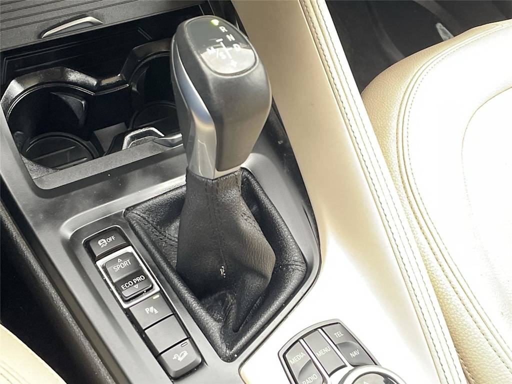 Thumbnail: 2017 BMW X1 - 13