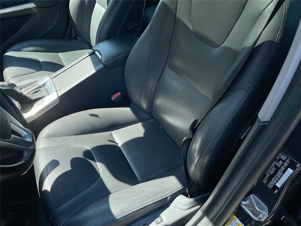 Thumbnail: 2015 Volvo V60 - 8