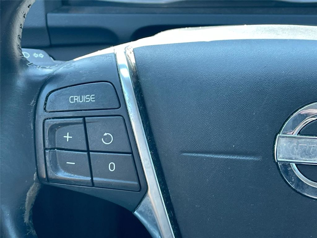 Thumbnail: 2015 Volvo V60 - 22