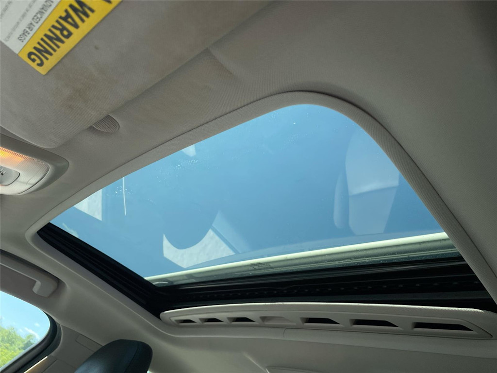 Thumbnail: 2015 Volvo V60 - 17