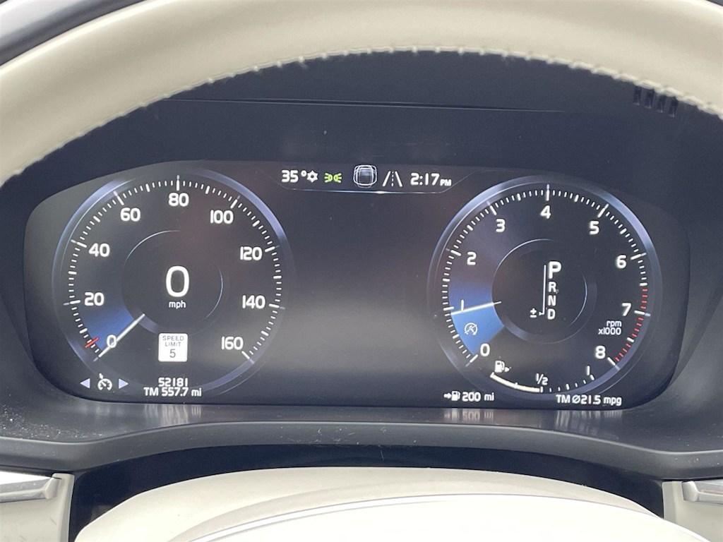 Thumbnail: 2020 Volvo XC60 - 8