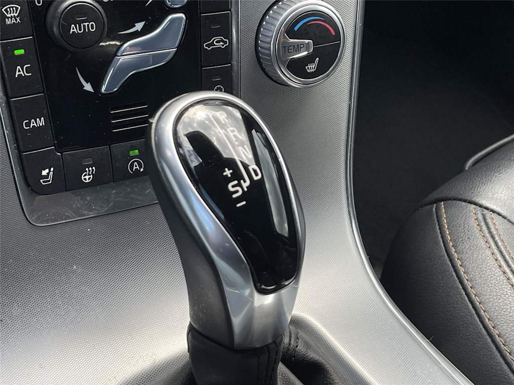 Thumbnail: 2017 Volvo V60 - 13