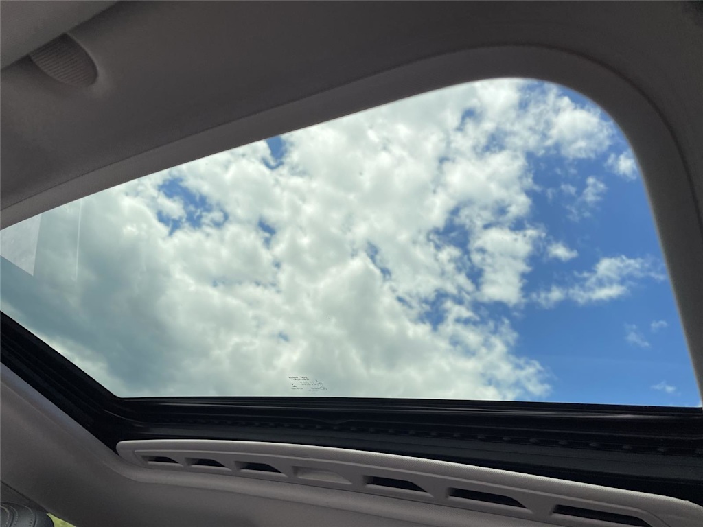 Thumbnail: 2017 Volvo V60 - 23