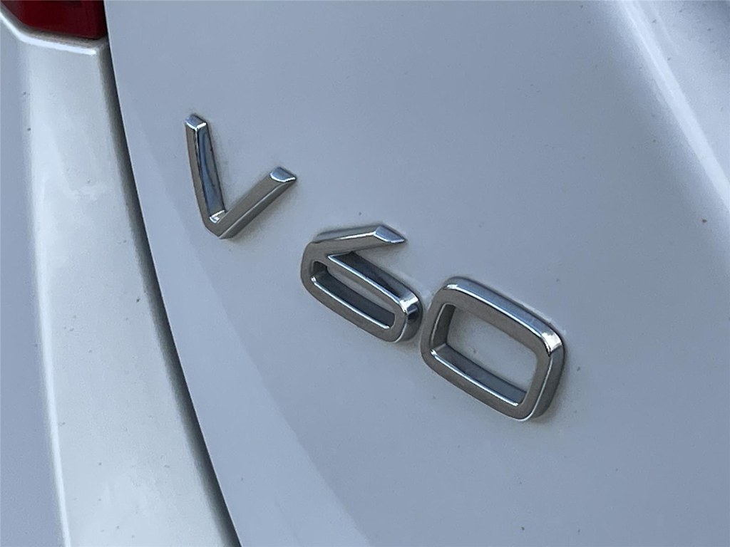 Thumbnail: 2017 Volvo V60 - 7