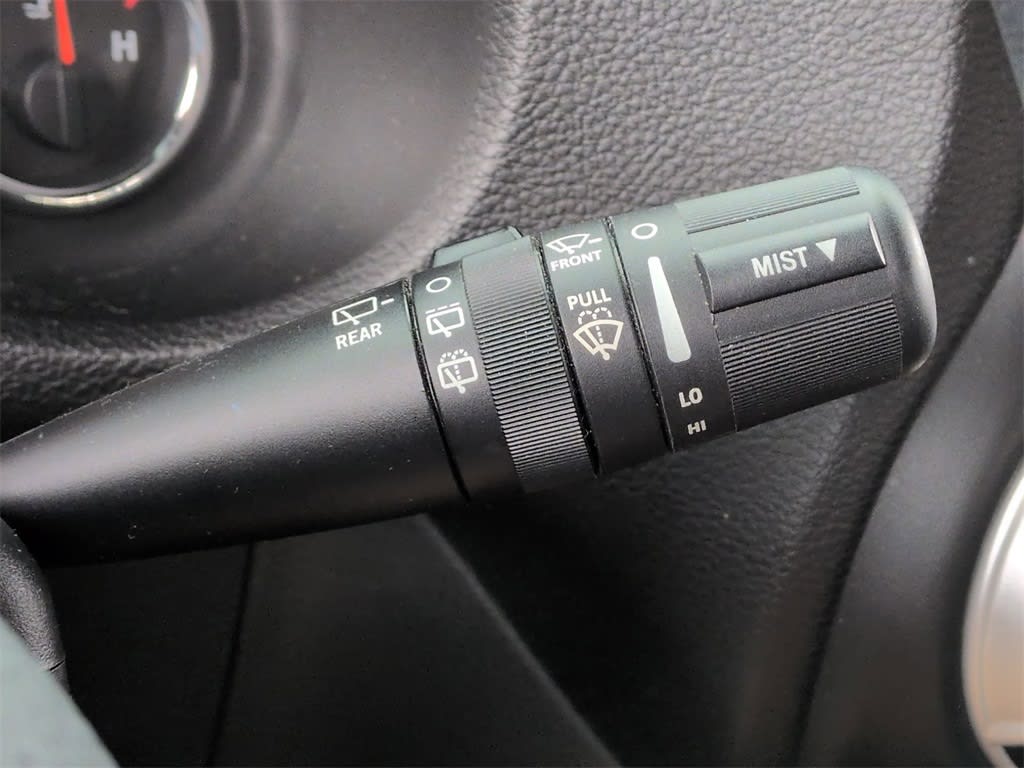 Thumbnail: 2017 Jeep Wrangler - 31