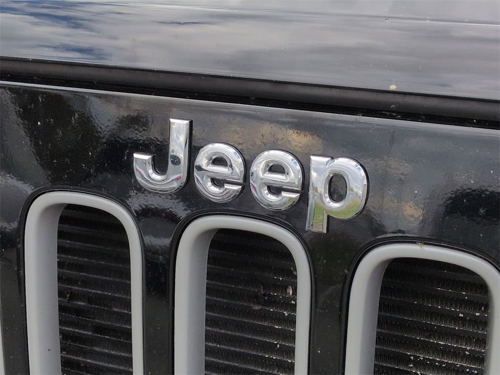 Thumbnail: 2017 Jeep Wrangler - 5