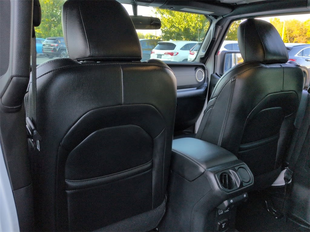 Thumbnail: 2019 Jeep Wrangler - 12