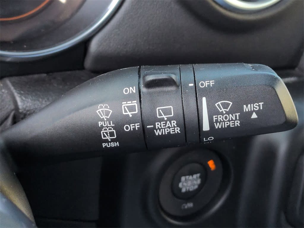 Thumbnail: 2019 Jeep Wrangler - 31