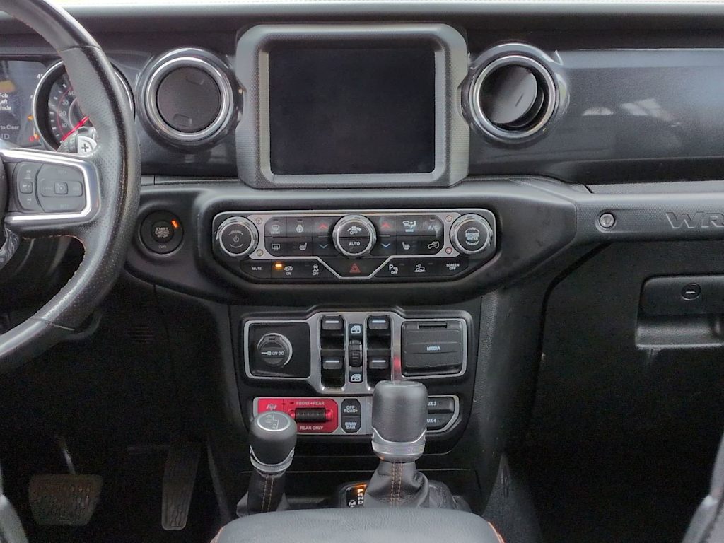 Thumbnail: 2022 Jeep Wrangler - 14