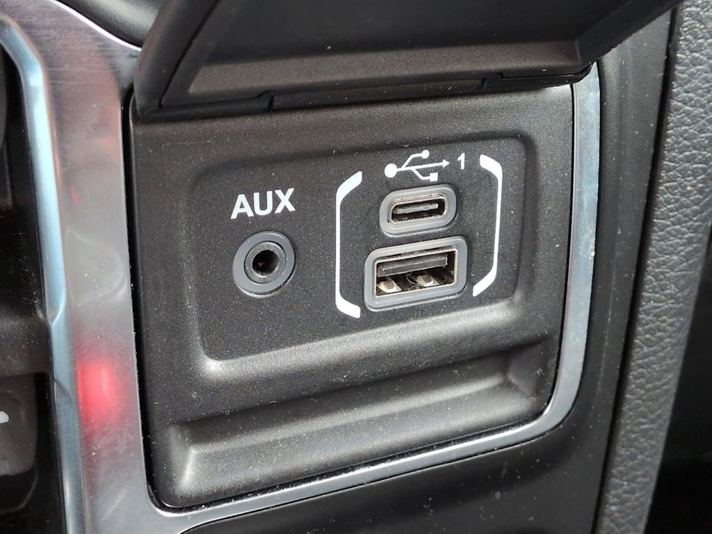 Thumbnail: 2022 Jeep Wrangler - 34