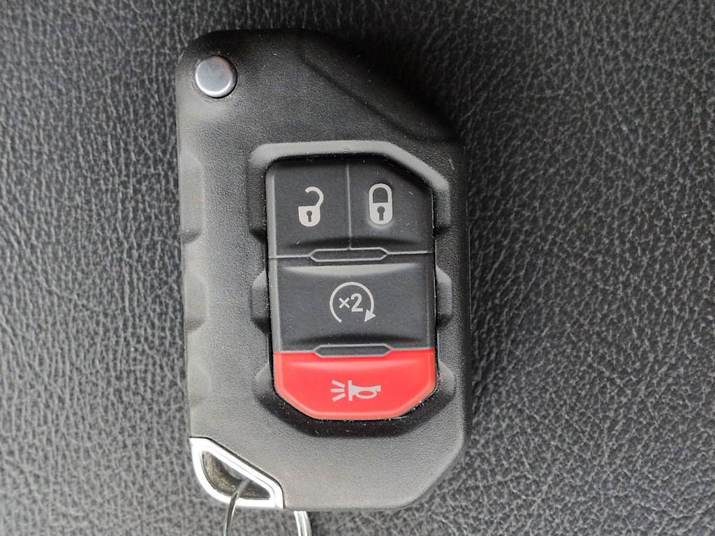 Thumbnail: 2022 Jeep Wrangler - 18