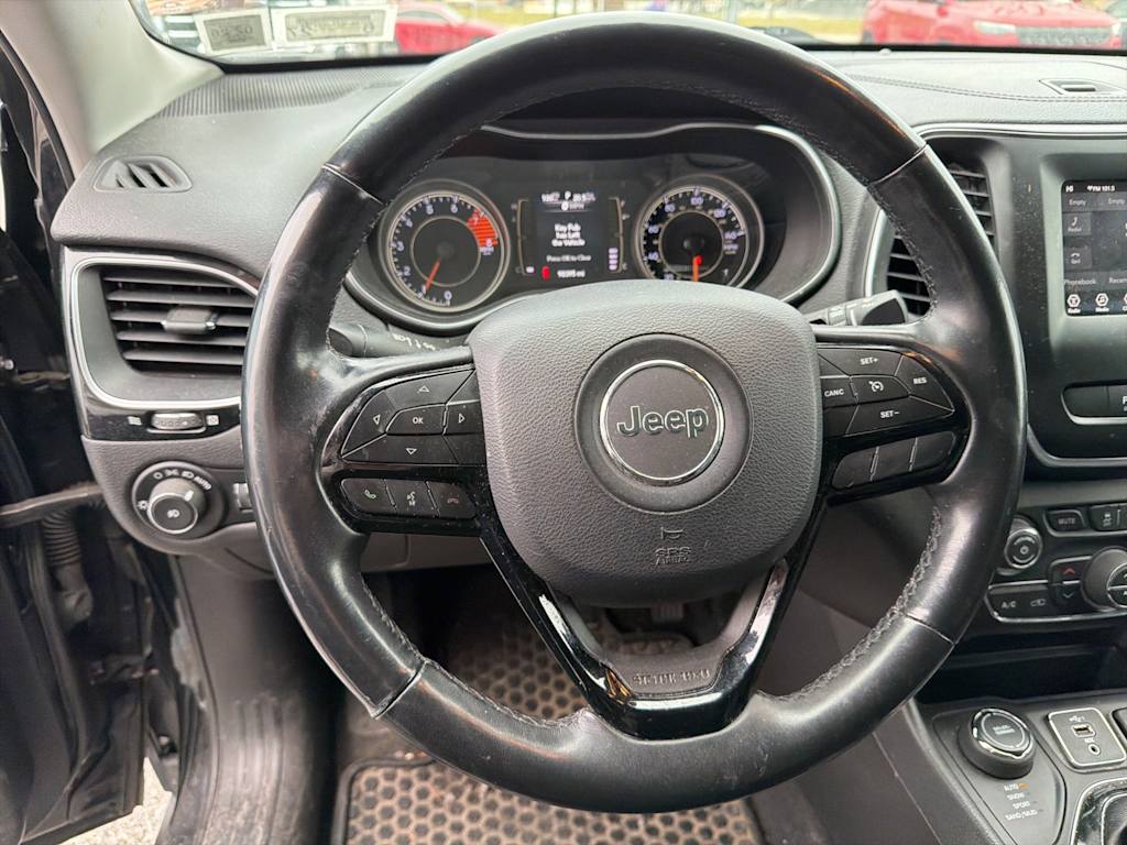 Thumbnail: 2019 Jeep Cherokee - 6