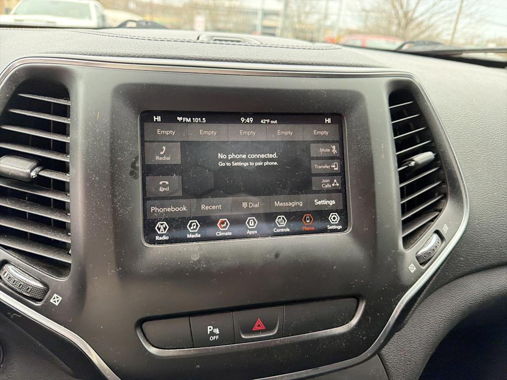 Thumbnail: 2019 Jeep Cherokee - 9