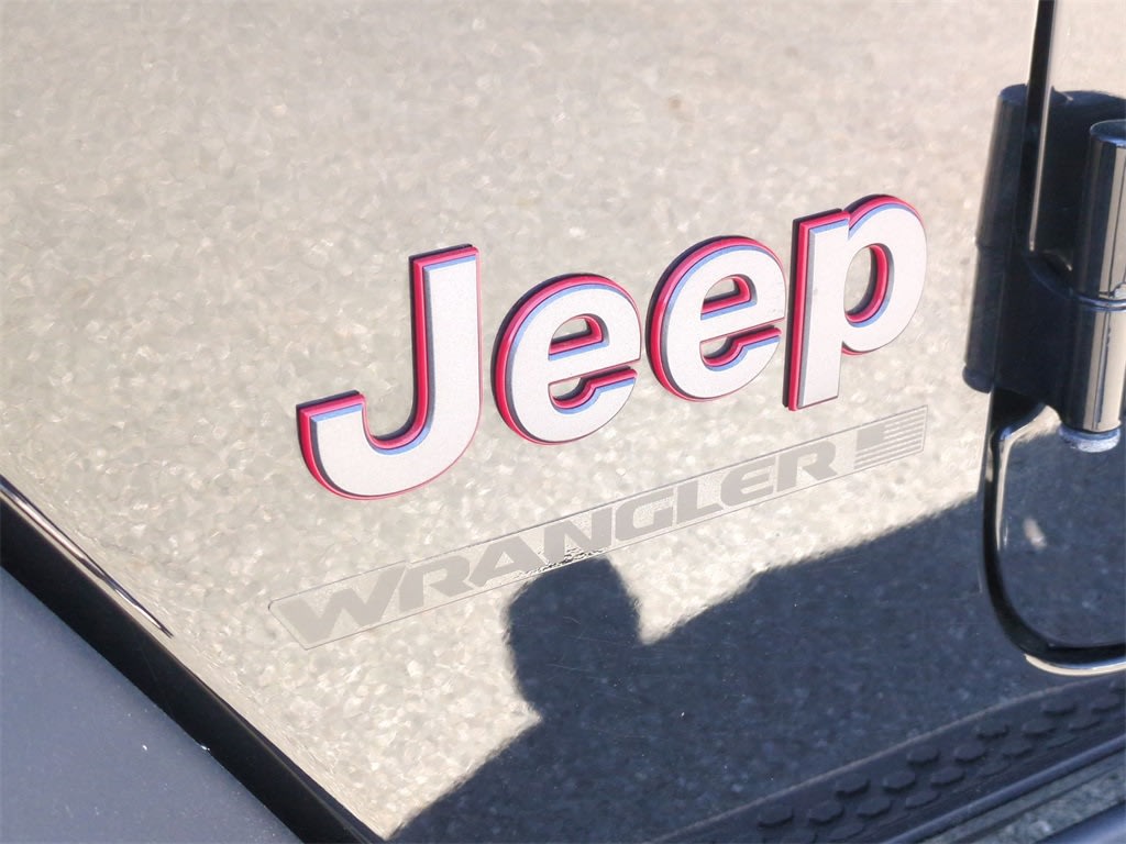 2024 Jeep Wrangler Rubicon 25