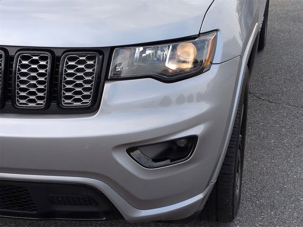 Thumbnail: 2019 Jeep Grand Cherokee - 25
