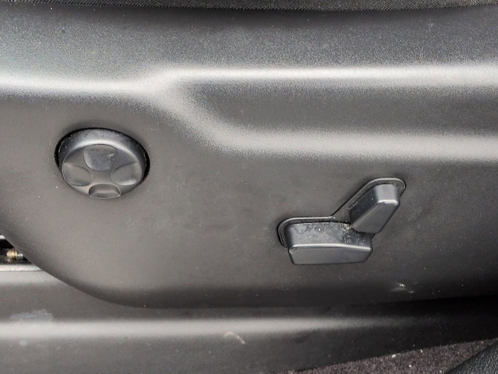 Thumbnail: 2018 Jeep Grand Cherokee - 28