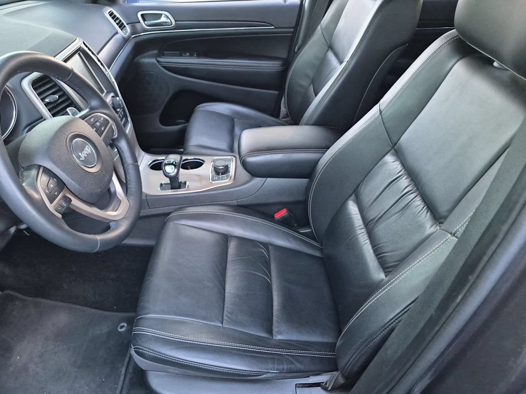 Thumbnail: 2015 Jeep Grand Cherokee - 11