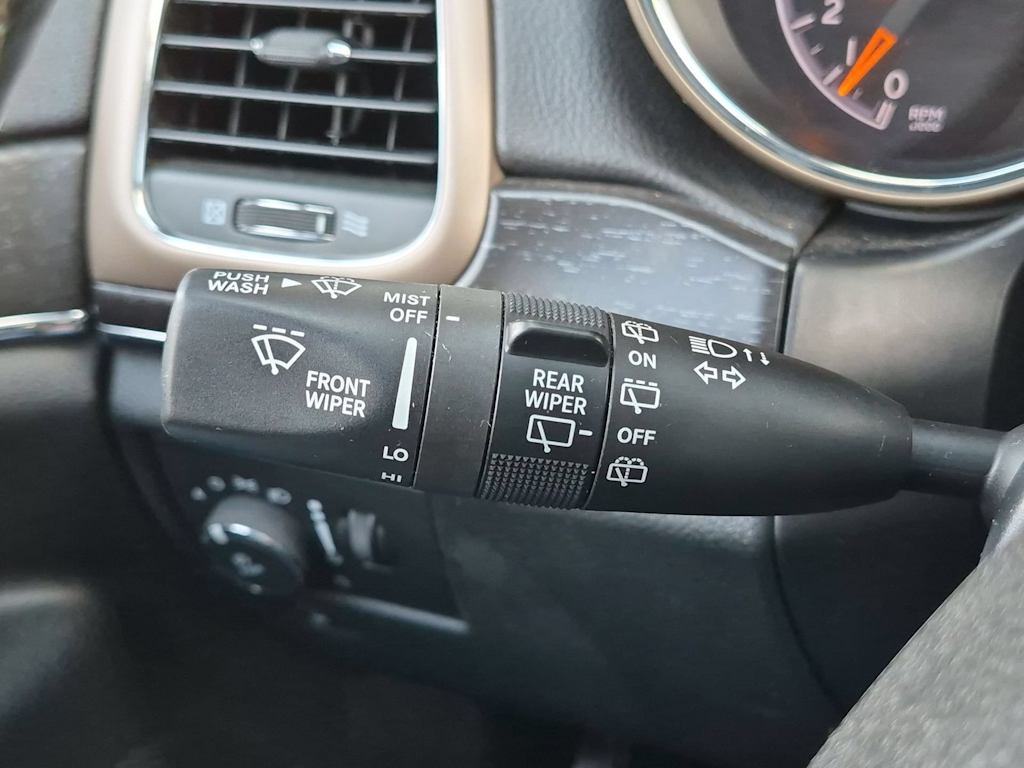 Thumbnail: 2016 Jeep Grand Cherokee - 35