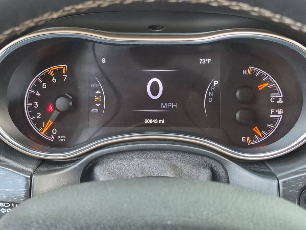 Thumbnail: 2016 Jeep Grand Cherokee - 18