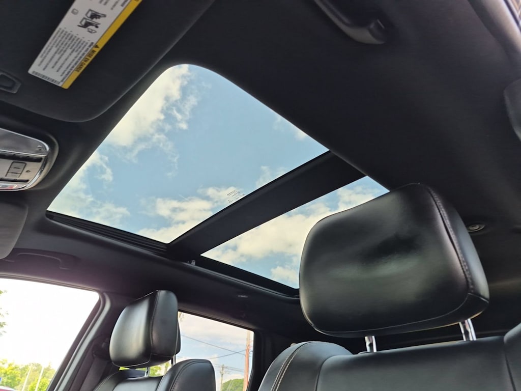 Thumbnail: 2016 Jeep Grand Cherokee - 29