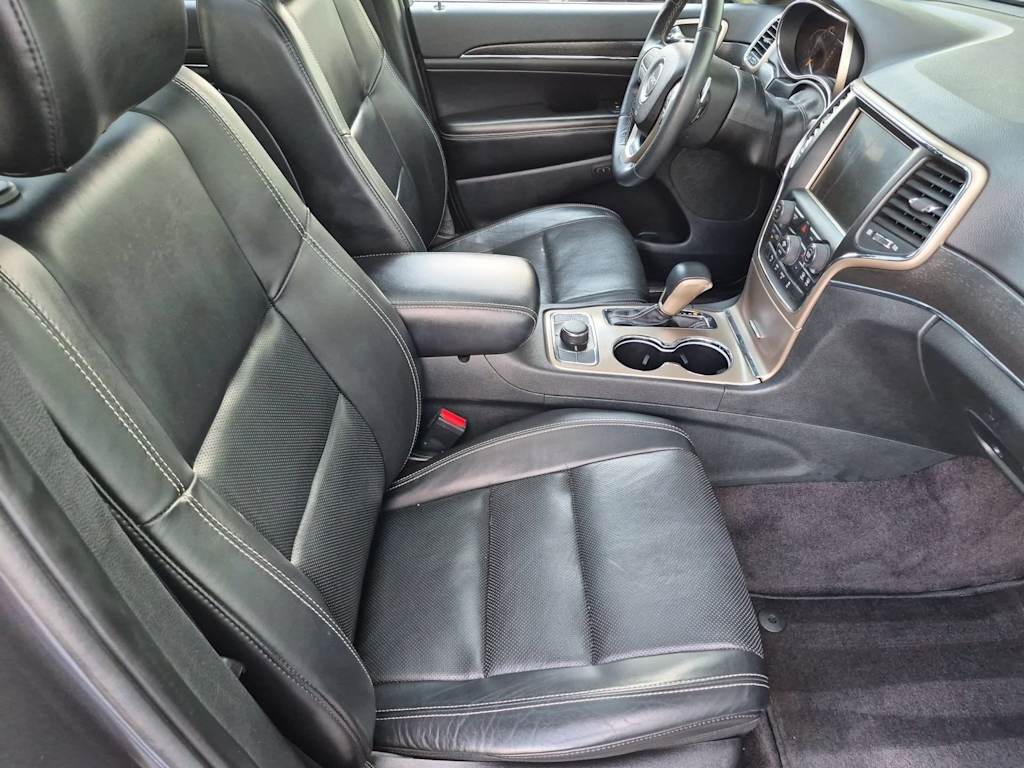 Thumbnail: 2016 Jeep Grand Cherokee - 12