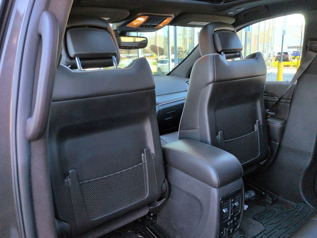 Thumbnail: 2019 Jeep Grand Cherokee - 12