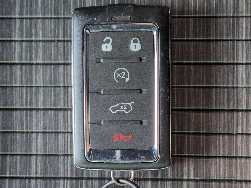 Thumbnail: 2024 Jeep Wagoneer - 35