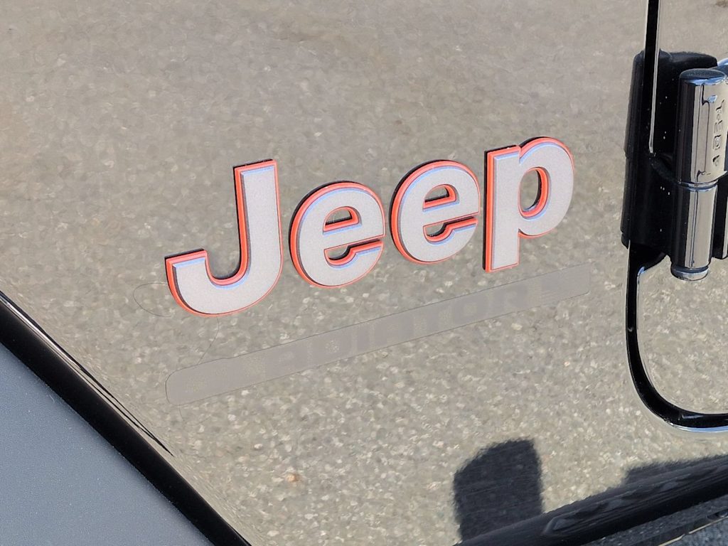 Thumbnail: 2023 Jeep Gladiator - 5
