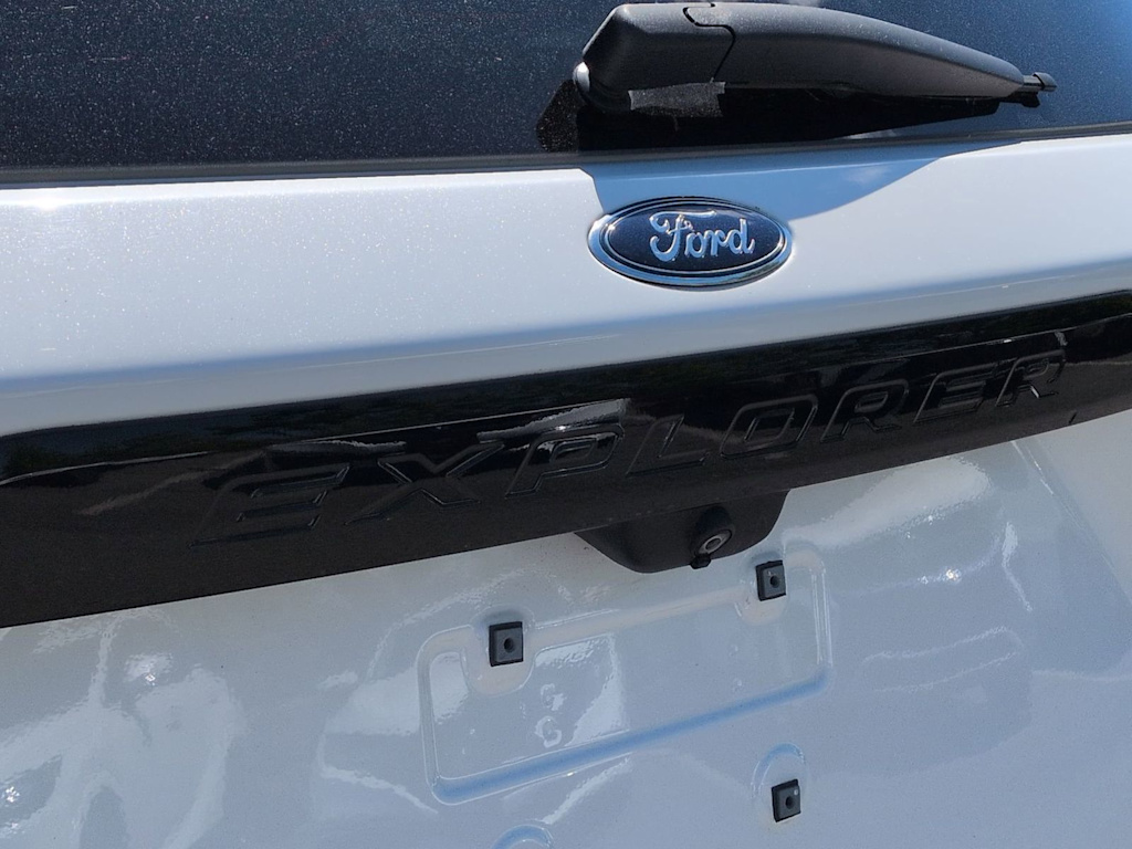 Thumbnail: 2020 Ford Explorer - 25