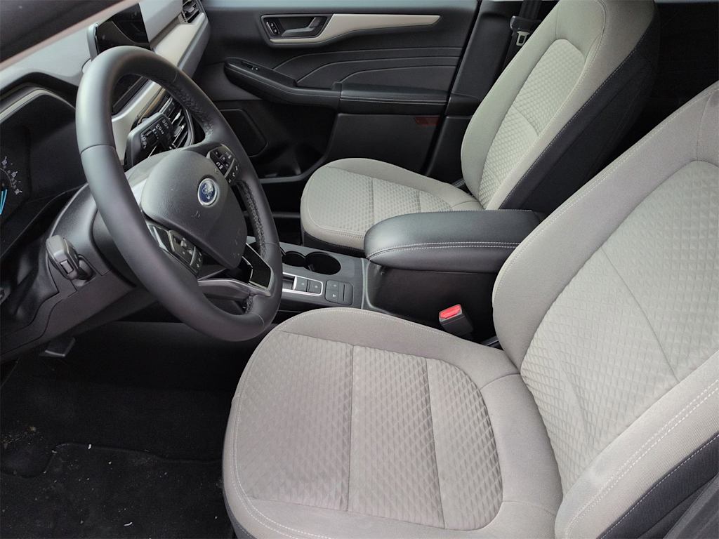 Thumbnail: 2022 Ford Escape - 11